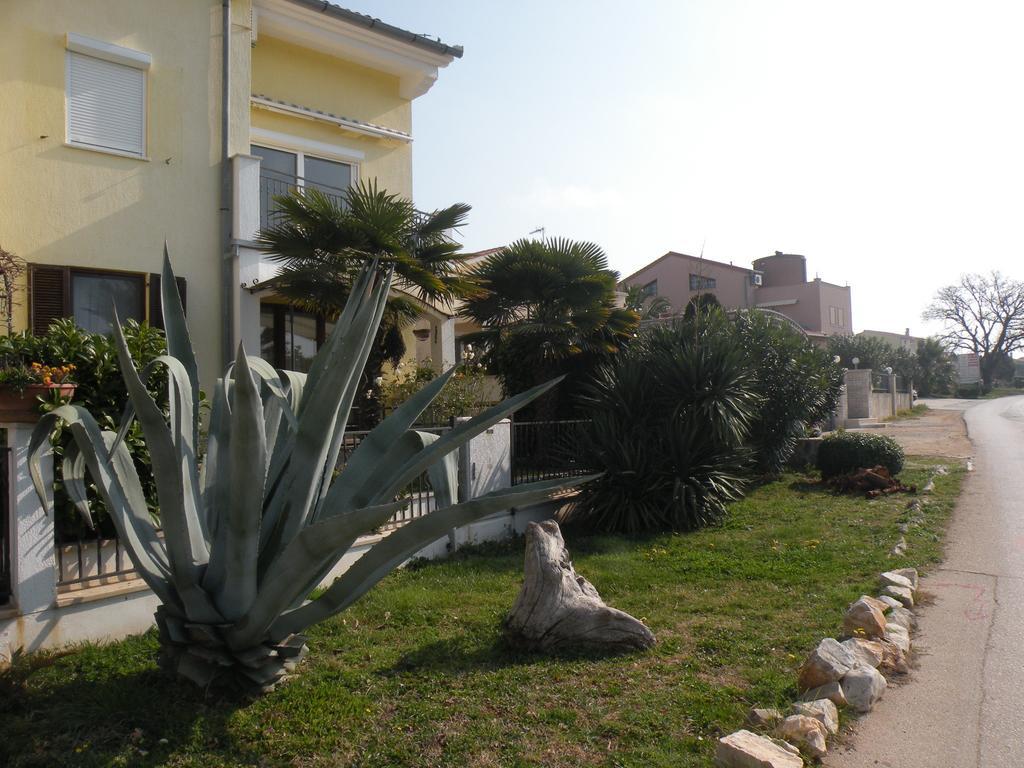 Sunset Apartment With A Private Yard At Medulin Riviera Room photo